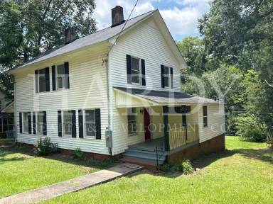 Main picture of 3304 And 3306 Maple Rd