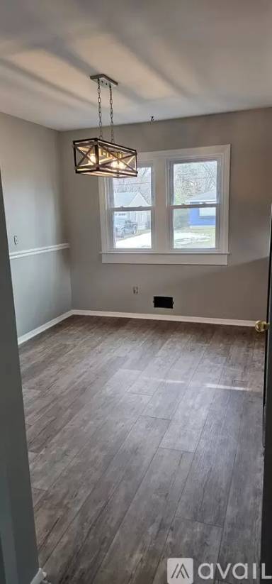 Main picture of 7501 Walnut Ave