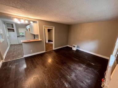 Main picture of 387 Alice Dr