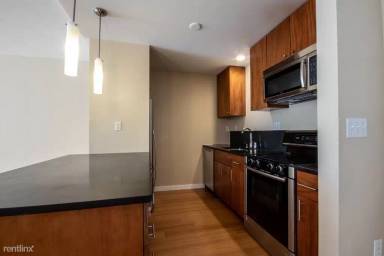 Main picture of 16 Miner St