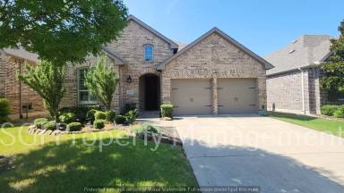 Main picture of 5621 Grove Cove Dr