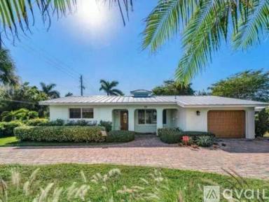 Main picture of 798 E Boca Raton Rd