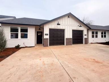 Main picture of 5564 Skyline Rd S