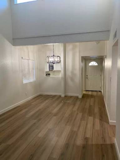 Main picture of 419 E Washington Ave