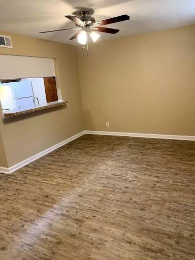 Main picture of 910 N Park St