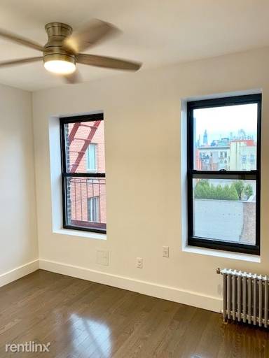 Main picture of 170 Delancey St