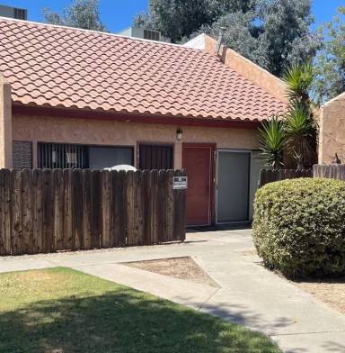 Main picture of 942 Greenfield Ave