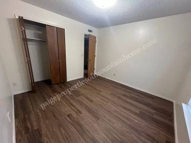 Main picture of 237 Hillcrest Rd