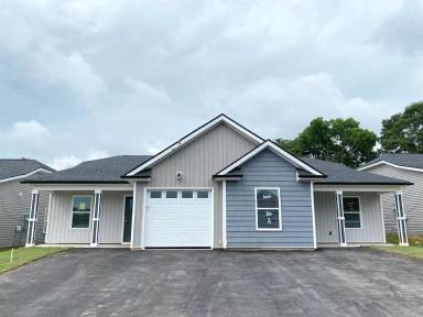 Main picture of 635 High Valley St