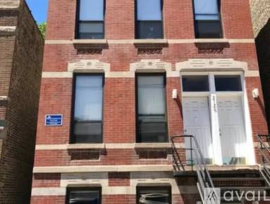 Main picture of 2157 N Damen