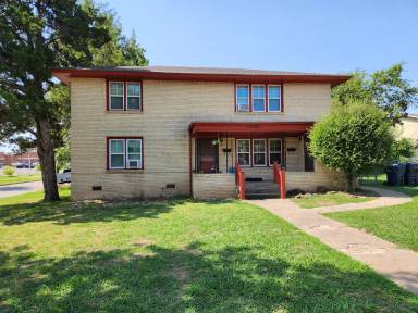 Main picture of 1200 NW 26th St