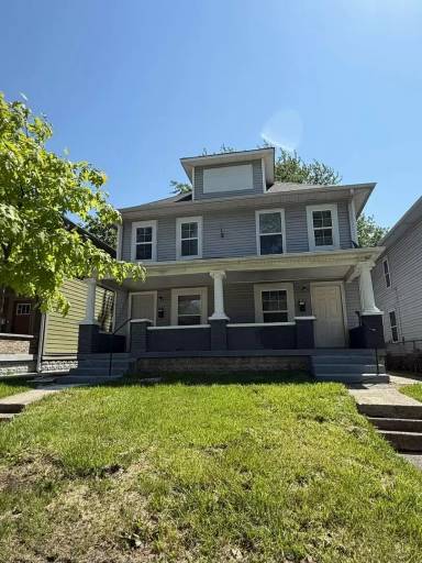 Main picture of 613 N Tacoma Ave