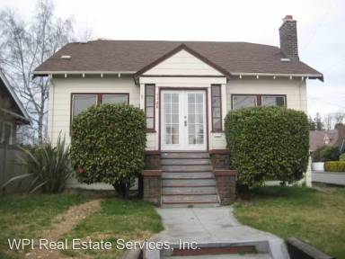 Main picture of 1126 NE 75th St