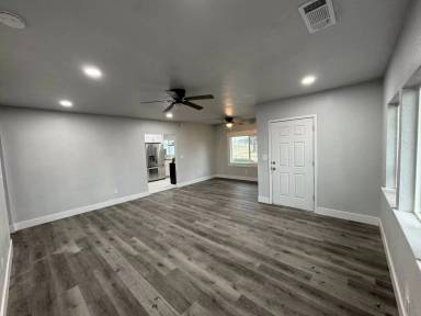 Main picture of 735 N Buhach Rd