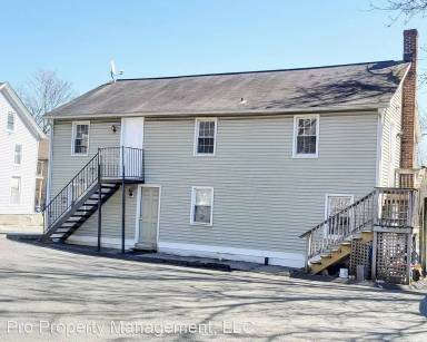 Main picture of 125 Railroad St