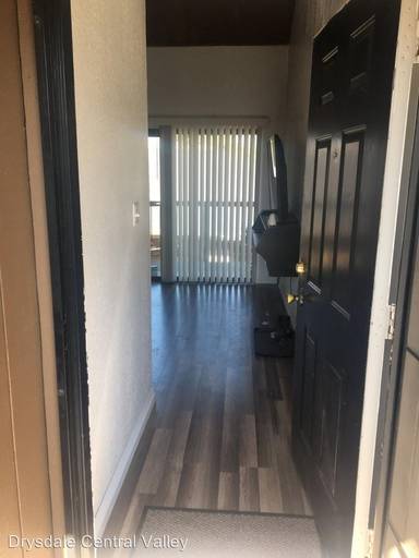 Main picture of 2905 Niagra St