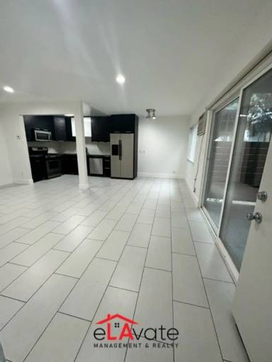 Main picture of 1629 N Formosa Ave