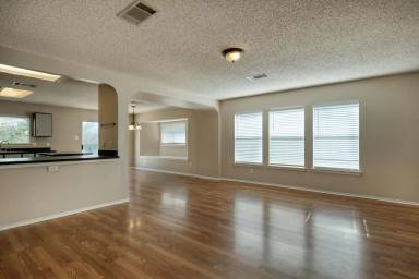 Main picture of 3205 Settlement Dr