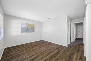 Main picture of 4520 76th Ave N