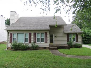 Main picture of 403 S Batesville Rd