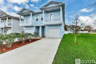 Main picture of 776 6th Ave S