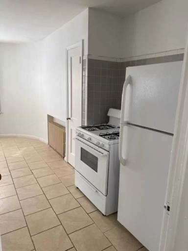 Main picture of 16345 Van Aken Blvd