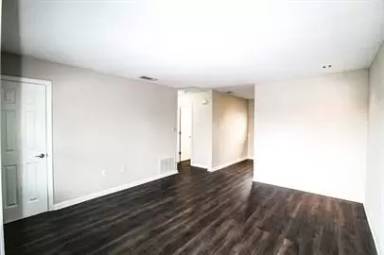 Main picture of Southern Landings