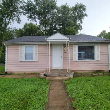 Main picture of 1044 S Warman Ave