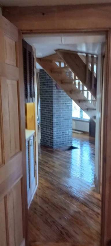 Main picture of 615 Taylor Ave