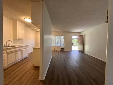 Main picture of 1675 W Pampas Ln