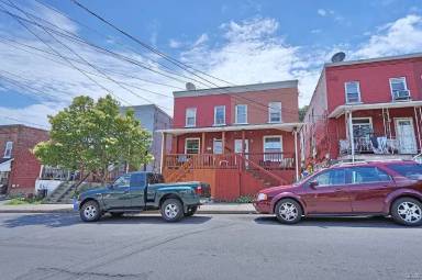 Main picture of 1514 E 7th St