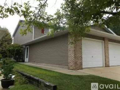 Main picture of 935 Grand Avenue Ct