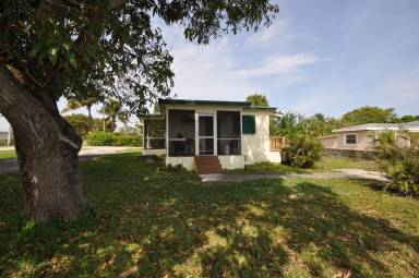 Main picture of 4400 N Terrace Dr