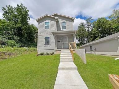 Main picture of 4134 Garfield Ave