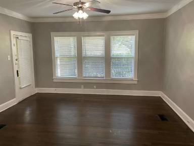 Main picture of 4610 Victor St