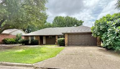 Main picture of 3214 N Marseille Ln