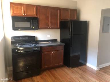 Main picture of 1155 E 72nd St