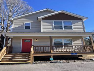 Main picture of 279 Rock Hill Rd
