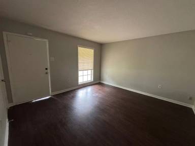 Main picture of 3214 Keystone Ave