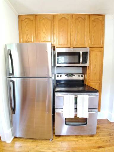 Main picture of 951 8th Ave SE