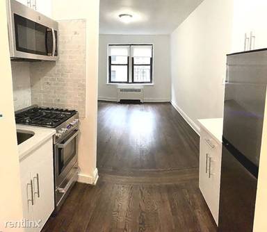 Main picture of 220 E 54th St Apartments