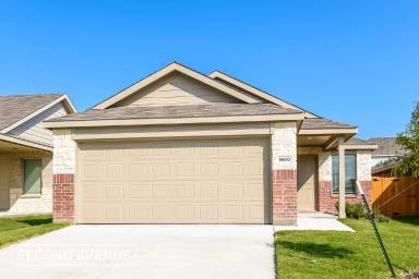 Main picture of 1940 Aves Glen Ln
