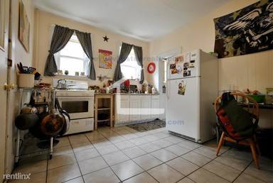 Main picture of 61 Royal St