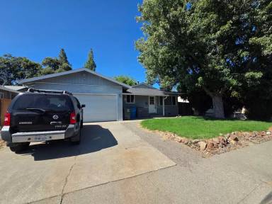Main picture of 1955 Southwood Dr