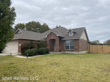 Main picture of 405 W Iowa Dr