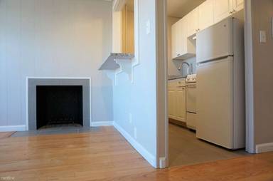 Main picture of 1053 Beacon St