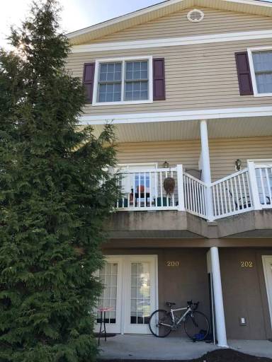 Main picture of 200 Heights Ln