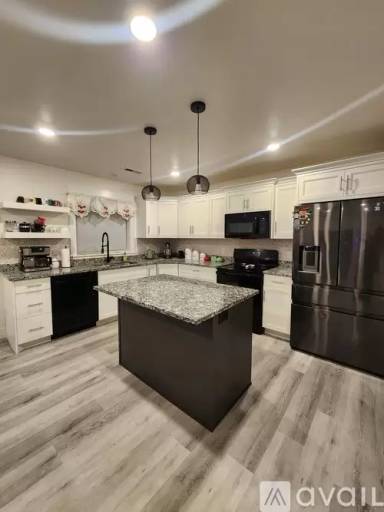 Main picture of 1535 W 2200 S