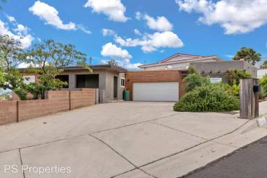 Main picture of 10548 Redbud St NW