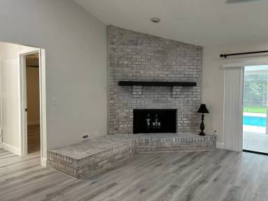 Main picture of 484 E Maine Ave